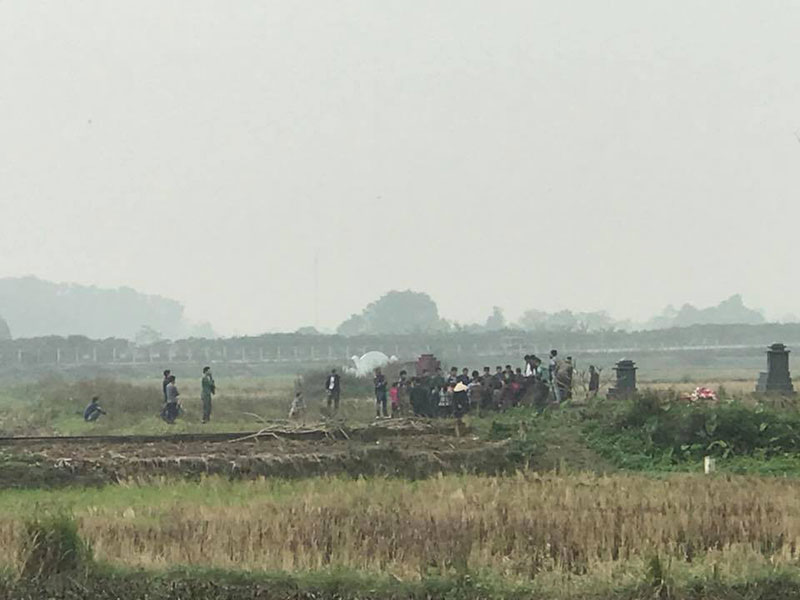 Người thân đau đớn tiễn đưa bé gái 2 tuổi tử vong trong vụ nổ kinh hoàng ở Bắc Ninh